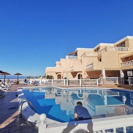 Paradise Court - Ocean View Апартаменты *